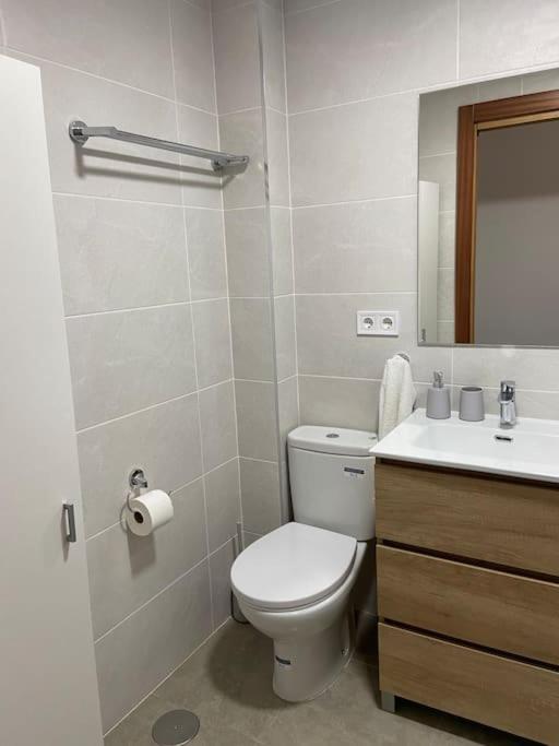 Beach And City Apartment A 50M De La Playa フエンヒロラ エクステリア 写真